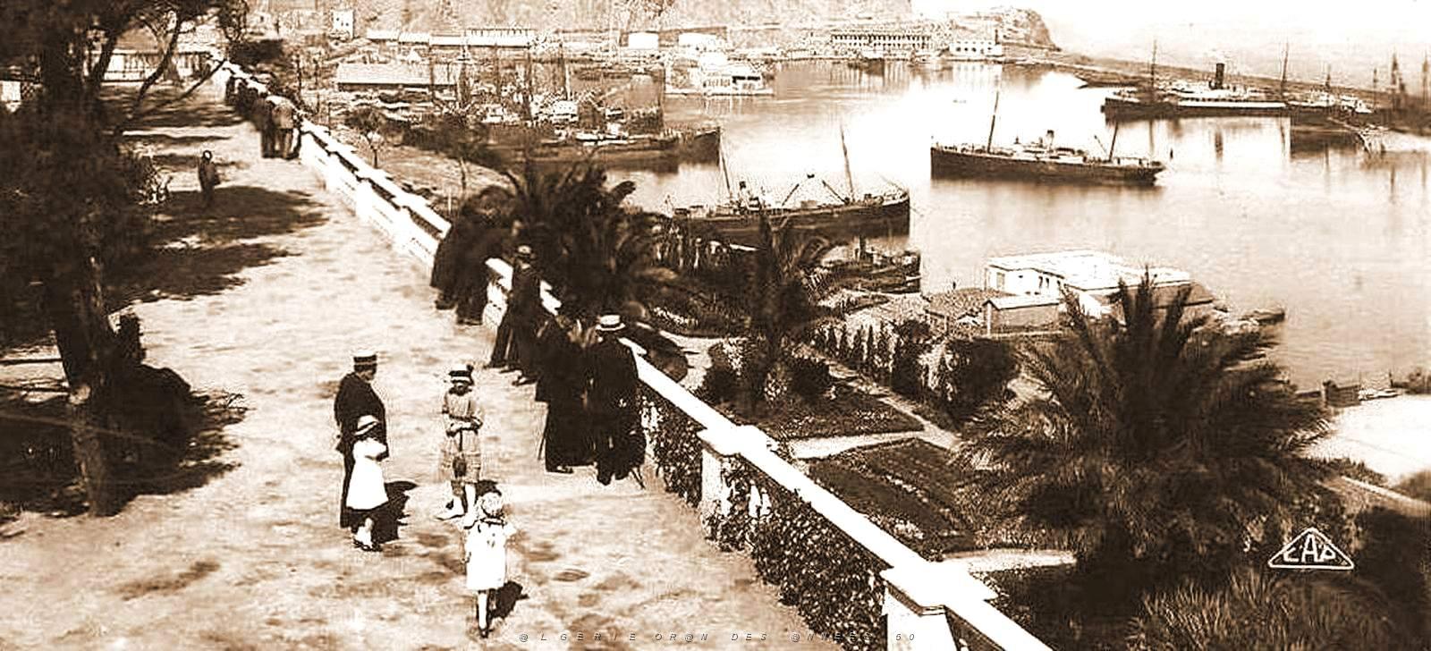 1681- Oran - Promenade2 de Letang et le Port.JPG